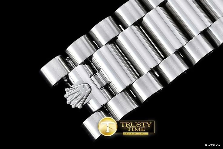 0228 RDD0206C – DayDate Trendsetting 670